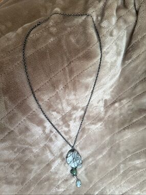 Source Unknown Black Wire-Wrapped Aquamarine and Green Bead Necklace